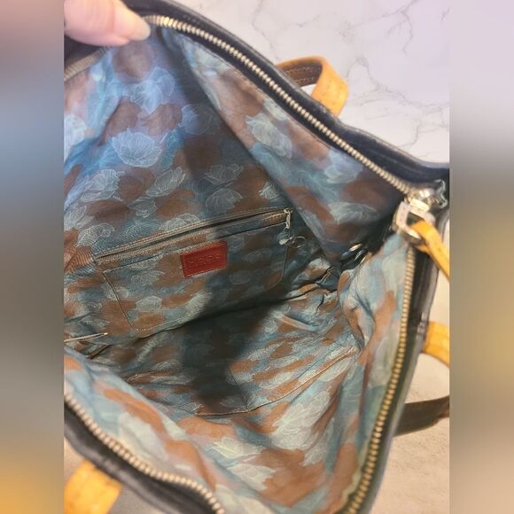 Hobo International Black & Tan leather Top Handle Bag/Buckle Bag Purse Zipper - Picture 7 of 13